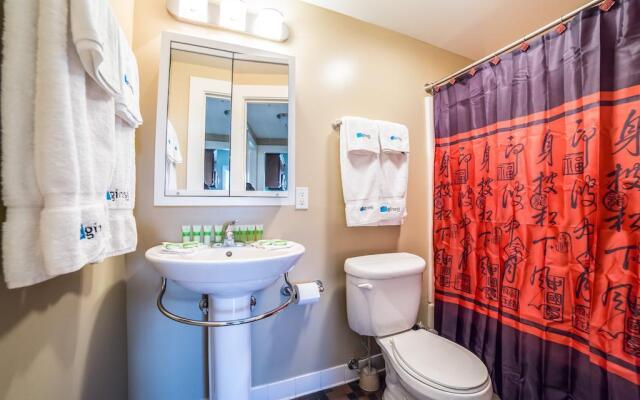 Hollywood Nights Apartment