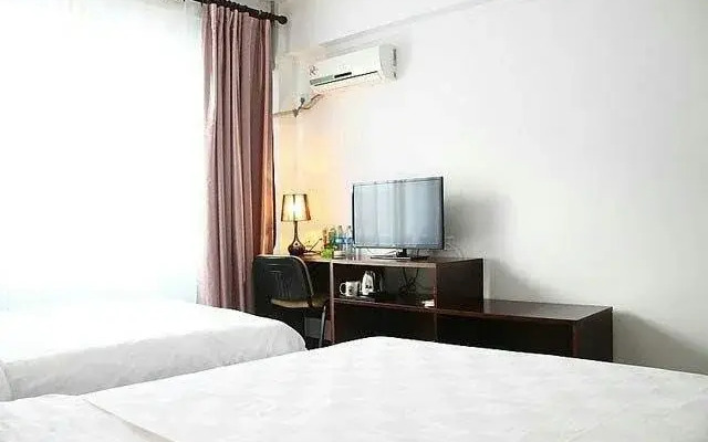 Super 8 Shenyang Liutiao Lake North Tower