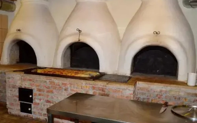 Rétespajta és Apartmanház