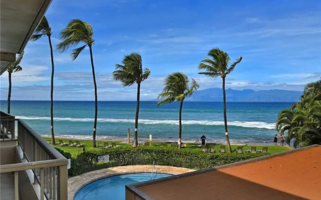 Paki Maui 224 by RedAwning