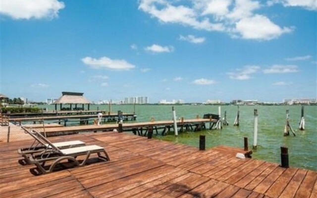 Cancun Caribbean Luxury Bed & Breakfast