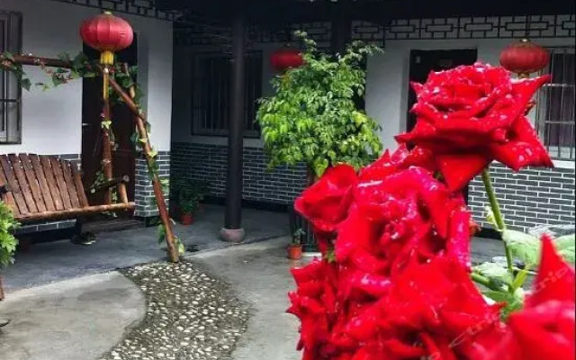 Xitang Yizhijia Theme Hostel