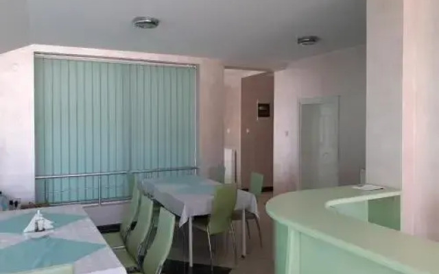Hollywood Motel