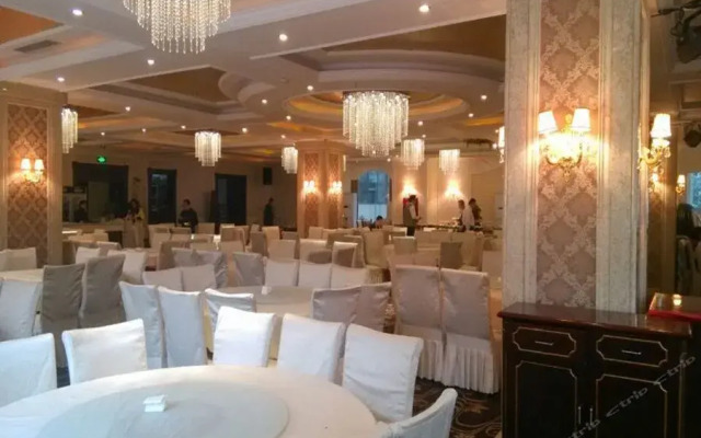 Xinhua Hotel