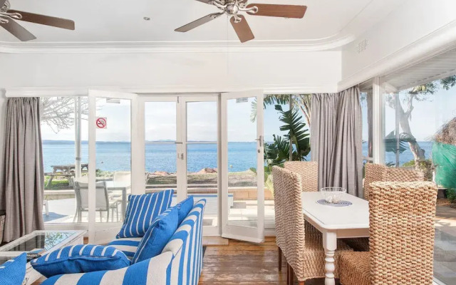 Sandy Point Road, 6, Mermaids Rest