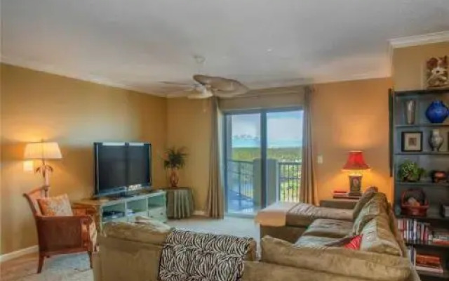 Royale Palms 1705