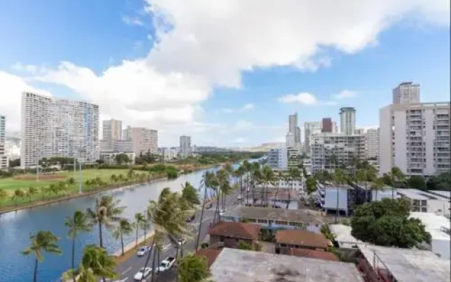 Cute Lovely Studio at the Monarch Hotel