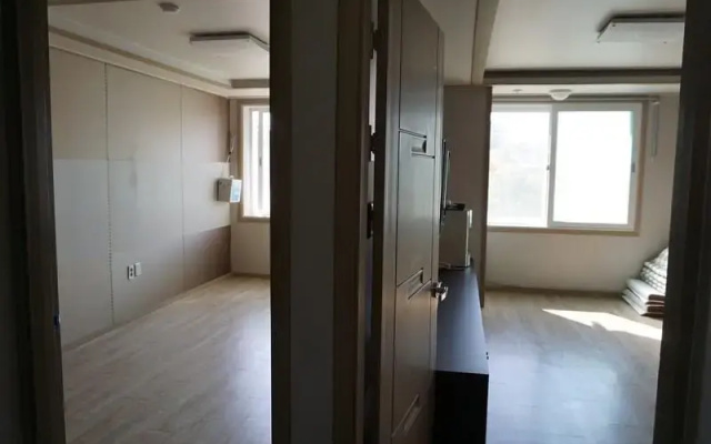Yeosu Opera Ondol Motel