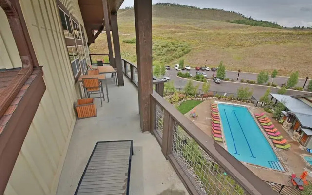 Base Camp One 416C Penthouse - 3 Br Condo