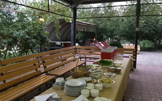 Fund Hotel