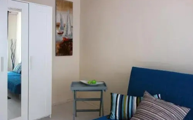 Vivid Rozsa Apartment