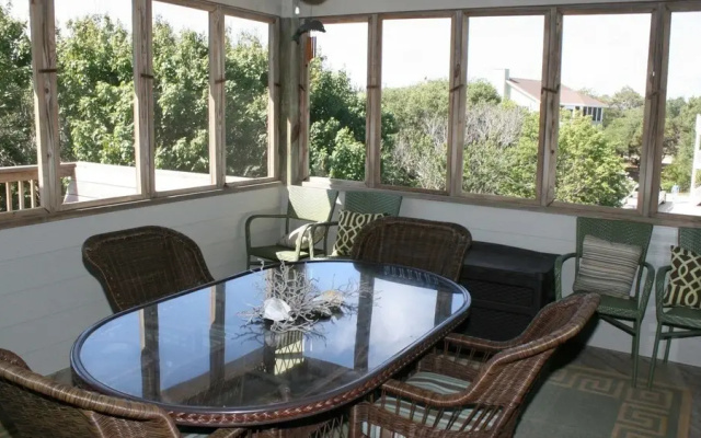 Zephyr - 5 Br Home