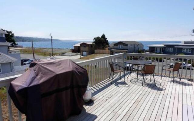 Beach Look Out Retreat