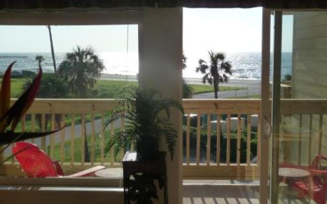 MaraVilla M316 1 Br Condo