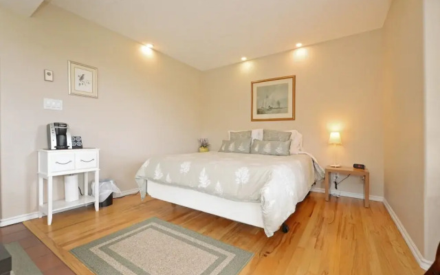 Gordon's Beach Farm Stay B&B