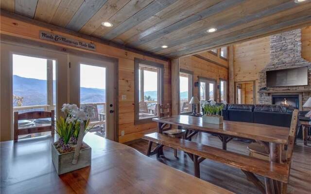 Great Smoky Lodge - Seven Bedroom Cabin