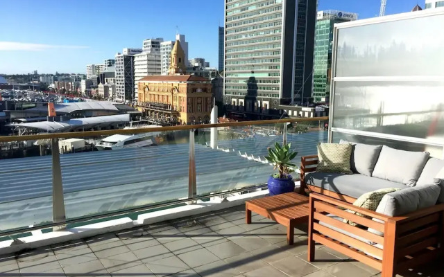 2BR 2 Level Penthouse with Seaviews