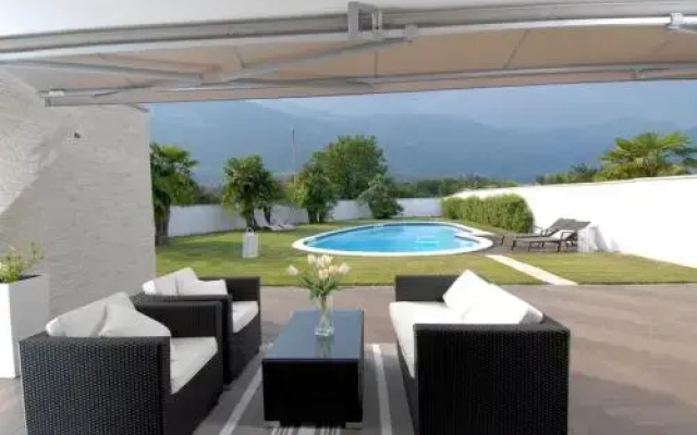 B&B Home 21