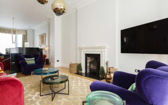 Veeve  Kingly Kensington 5 Bed House On Argyll Road