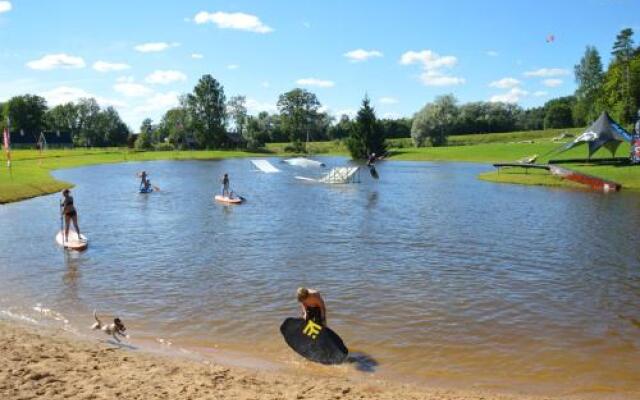 Ansomäe Puhkeala Järvemaja