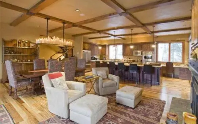 Alpenglow - 5 Br Home