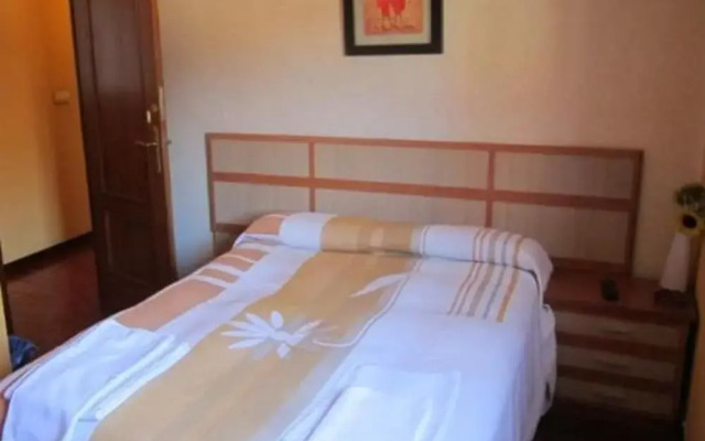 Hostal Becares