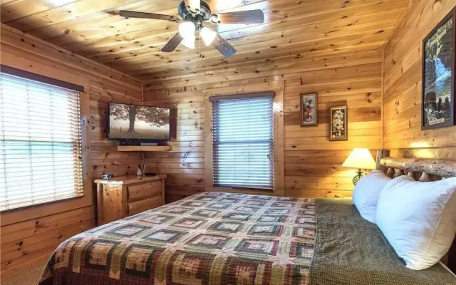 Day Dreamer - Four Bedroom Cabin