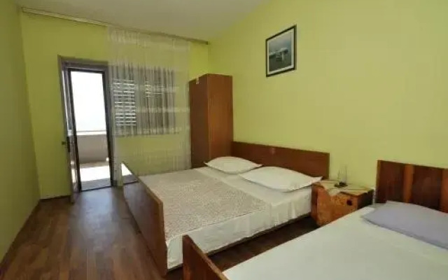 Apartments Davor Ceko