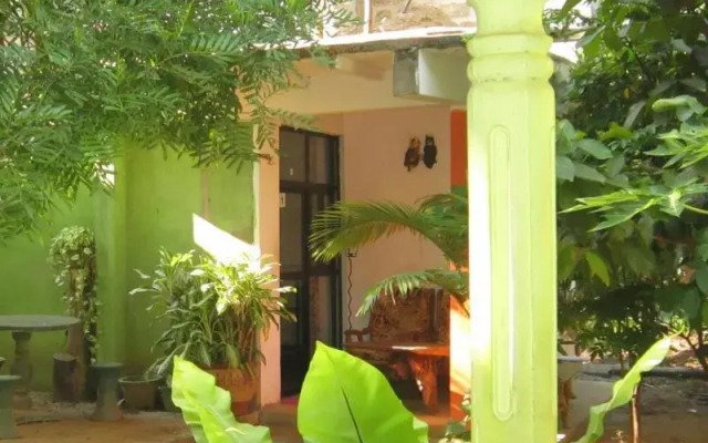 New Green Hut Inn