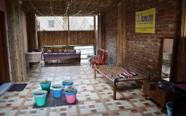 R D HomeStay