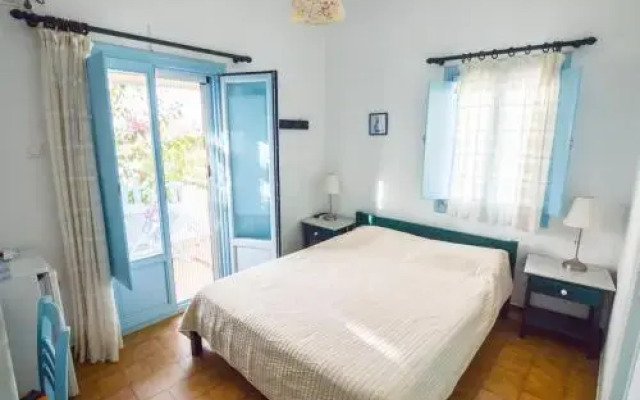 Yannis Maria Rooms