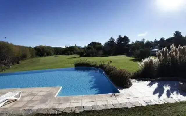 Acacias Country Club