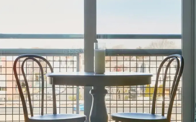 Classic Lower Allston Suites by Sonder