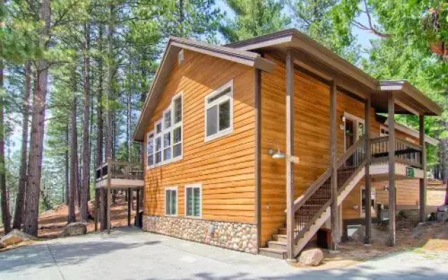 Yosemite Summit & Little Summit - 5BR/3BA Vacation Home