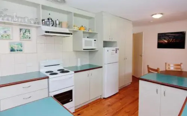 36 Bakers Gully Rd, Bright