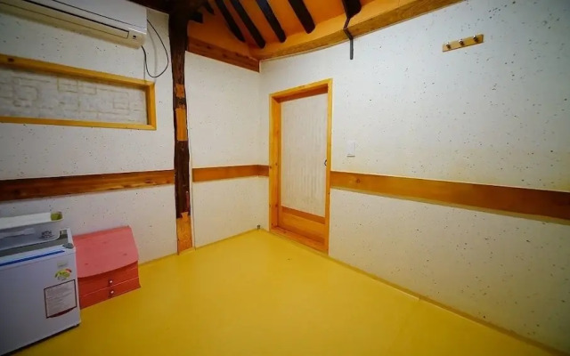 Jeonju baeknyeon hanok