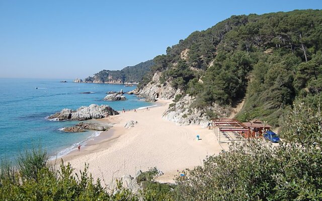 "Apt. Ona" - INH 27240