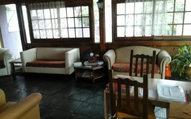 Hosteria Las Violetas