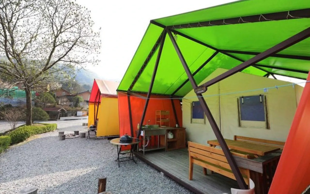 Gapyeong Hwangtoeun Pension and Glamping