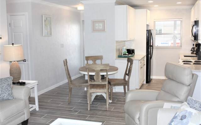 Jamaica Royale - 081 - 2 Br Condo