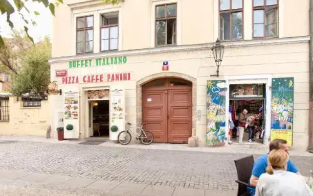 Oldtown Square Cape