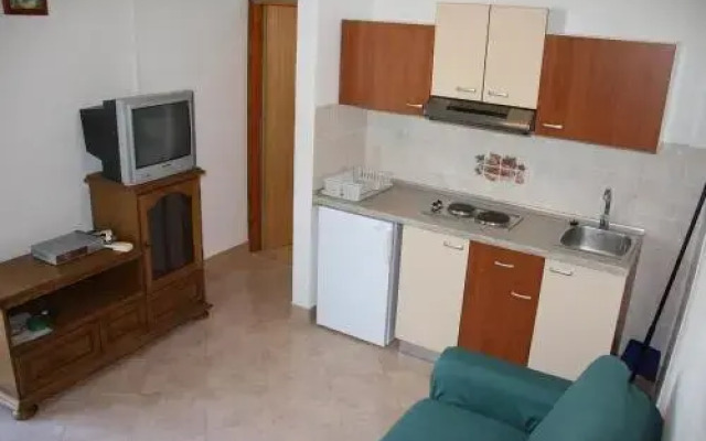 Apartments Folo