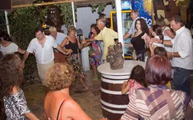 XeniCamp & Bungalows