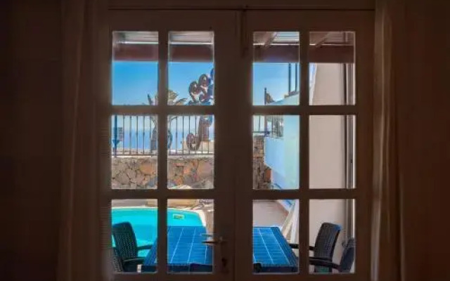 Villa Tías