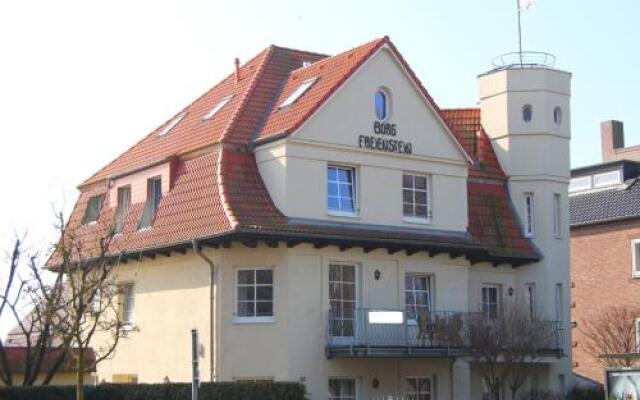 Ferienwohnungen in historischer Villa in Warnemünde (LB)