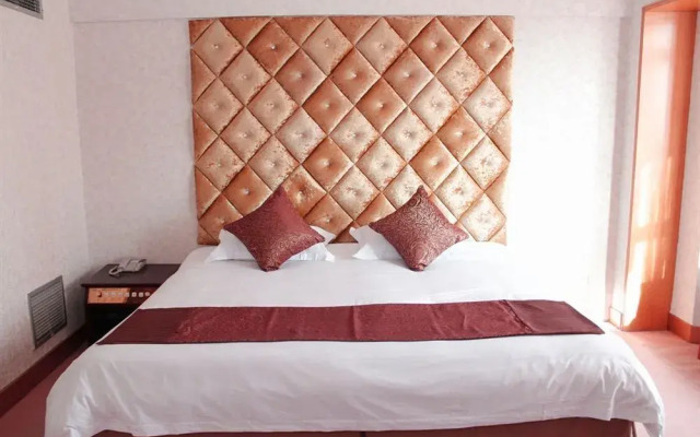 Qingdao Yingshi Hotel