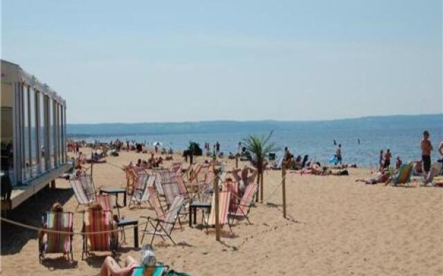 Strandboende Hallandsgården Mellbystrand AB