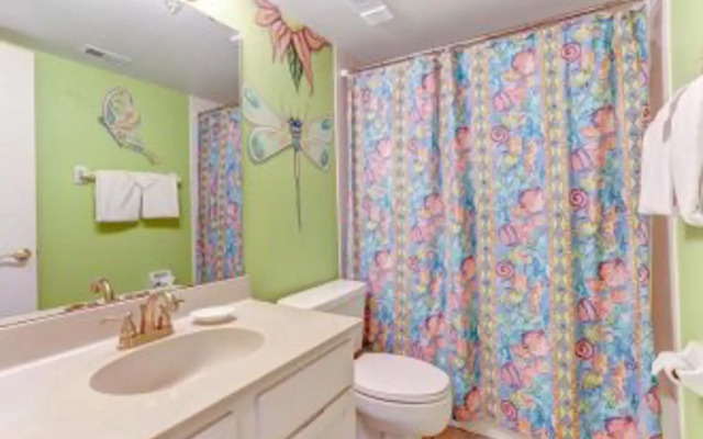 Affordable Condo with Amazing Ocean View by RedAwning