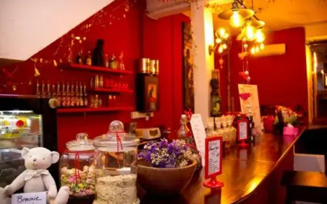 Le Nomade Hostel & Cafe