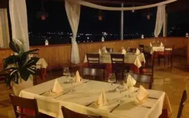 Monte Degli Ulivi Country House